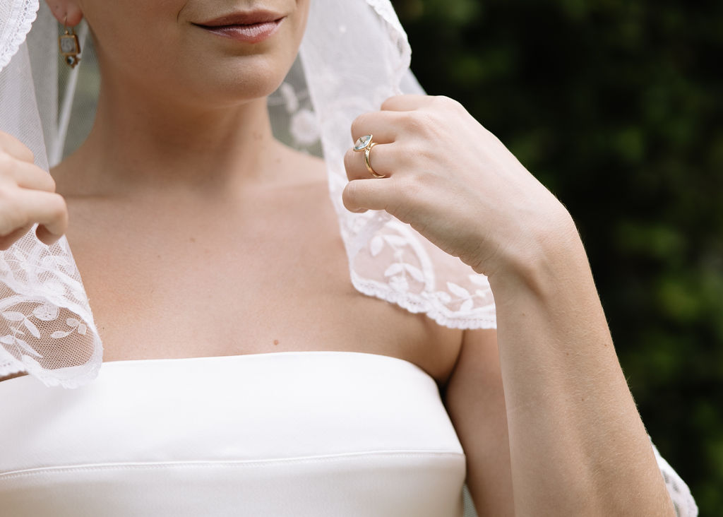 Modern-O’ahu-Hawai’i-Wedding-by-Claire-Hadler16