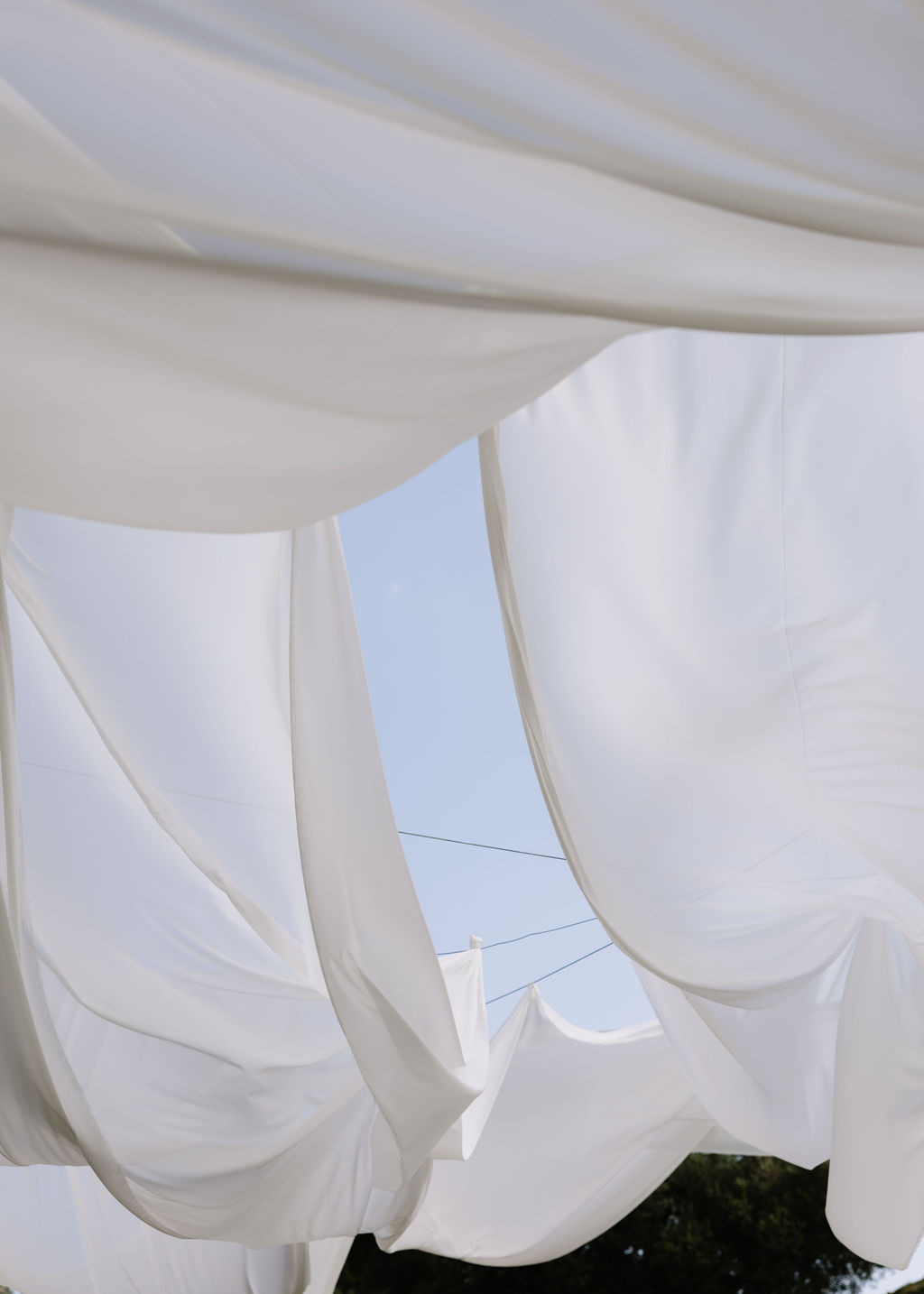 Modern-O’ahu-Hawai’i-Wedding-by-Claire-Hadler28