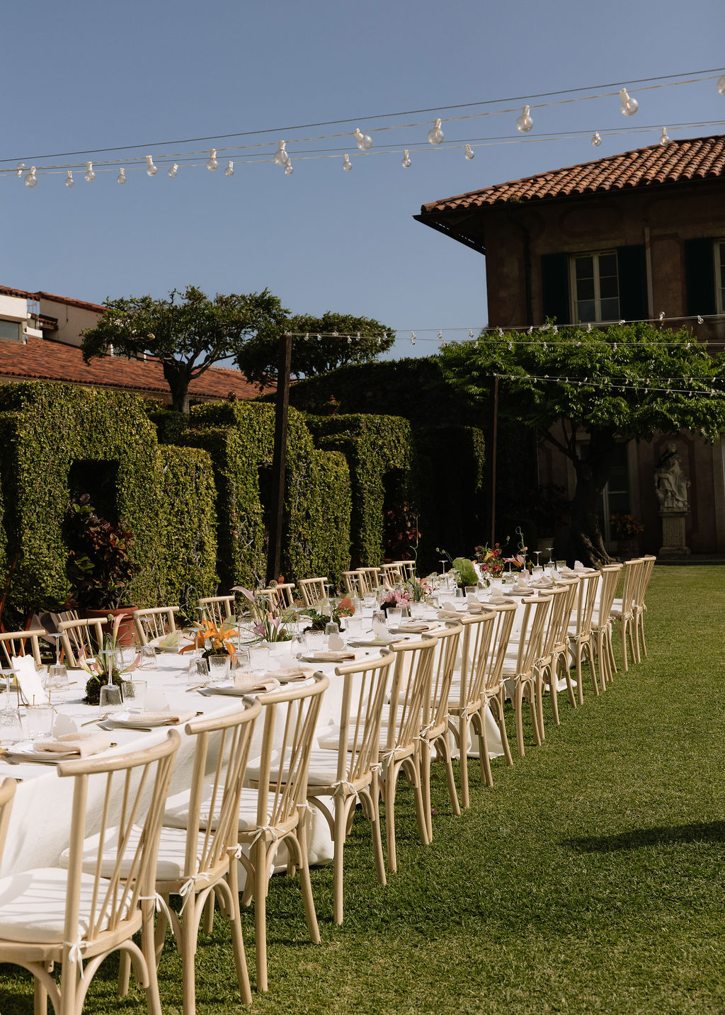 Modern-O’ahu-Hawai’i-Wedding-by-Claire-Hadler47