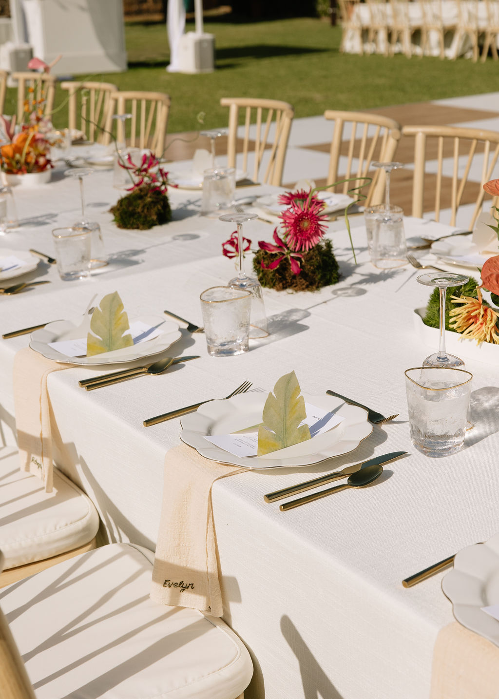 Modern-O’ahu-Hawai’i-Wedding-by-Claire-Hadler49