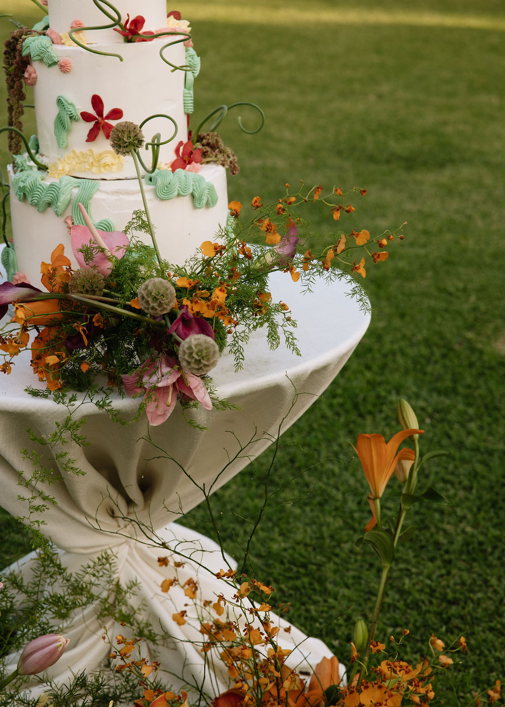 Modern-O’ahu-Hawai’i-Wedding-by-Claire-Hadler54