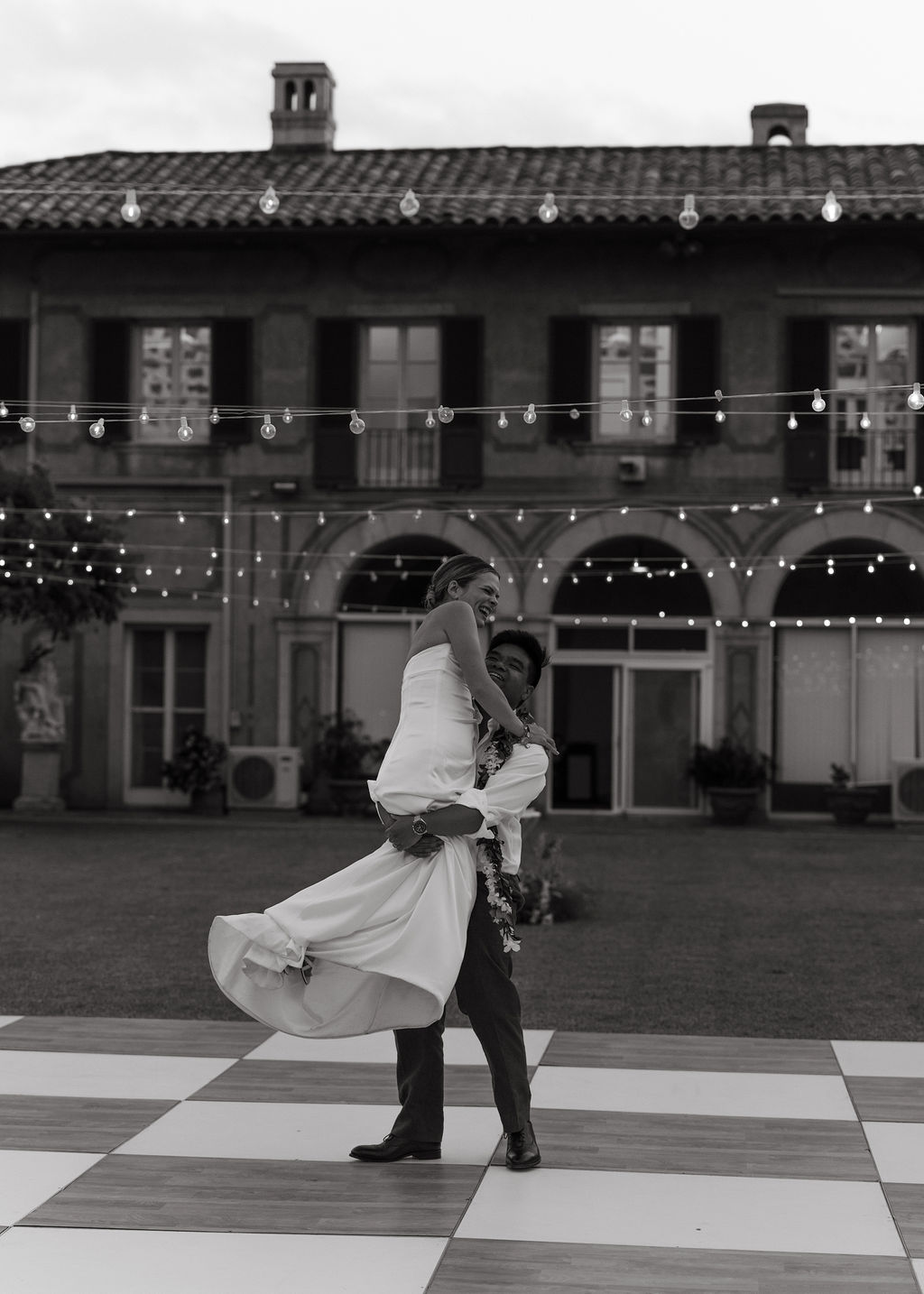 Modern-O’ahu-Hawai’i-Wedding-by-Claire-Hadler65
