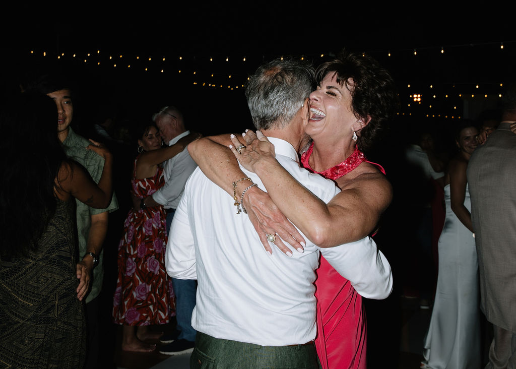 Modern-O’ahu-Hawai’i-Wedding-by-Claire-Hadler69